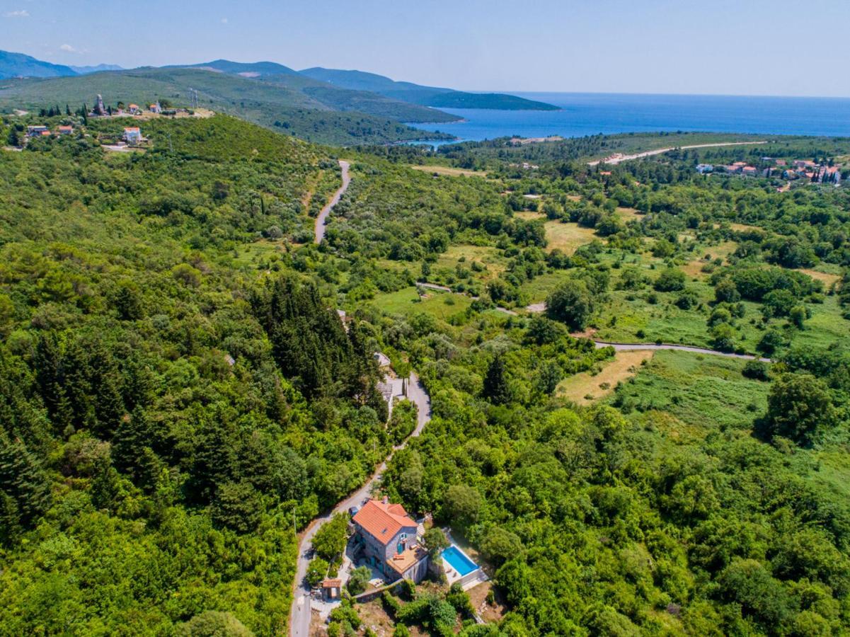 Toscana With A Pool Tivat